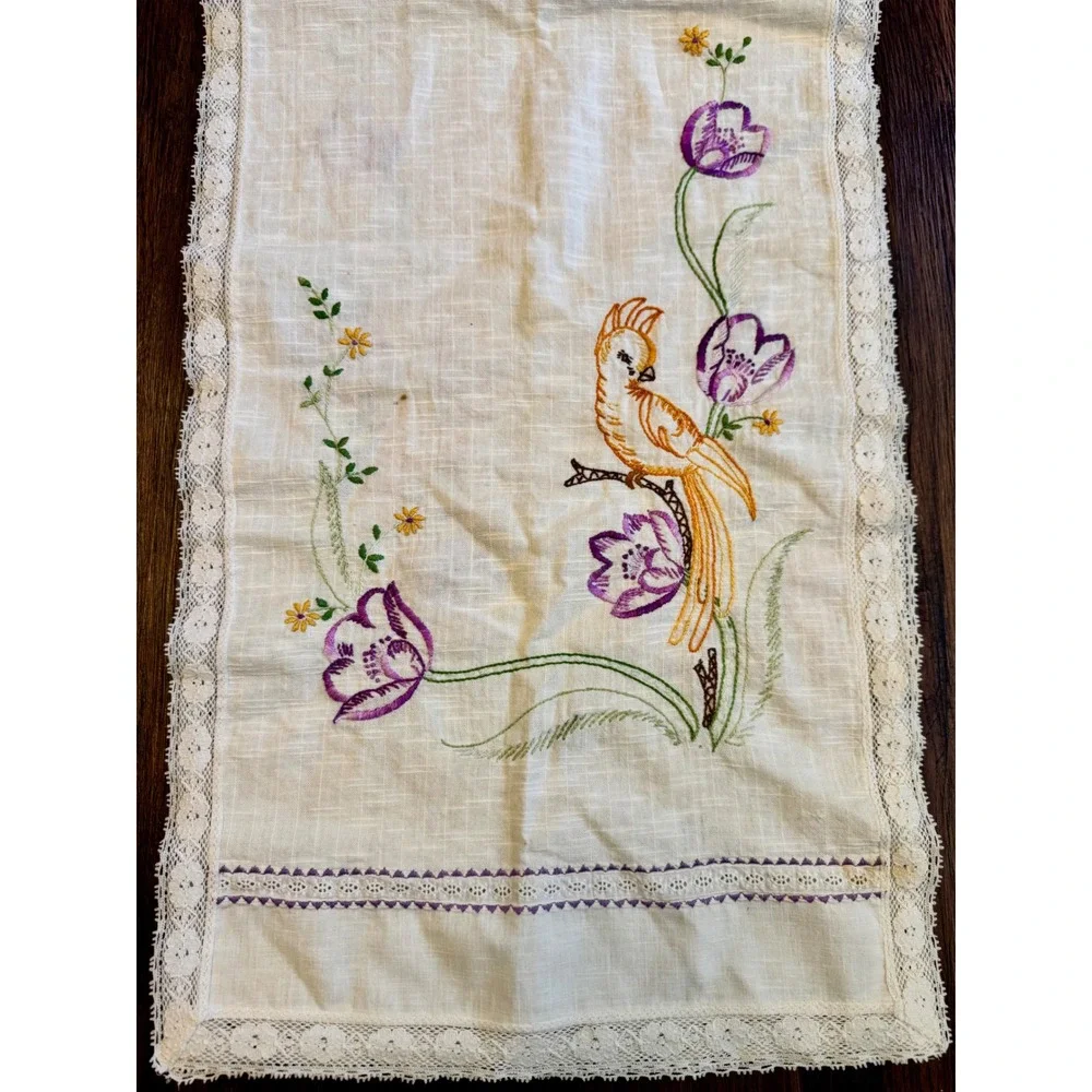 Vintage Hand Embroidered Bird Table Runner Lace Trim Floral Cockatoo‎ 48x15